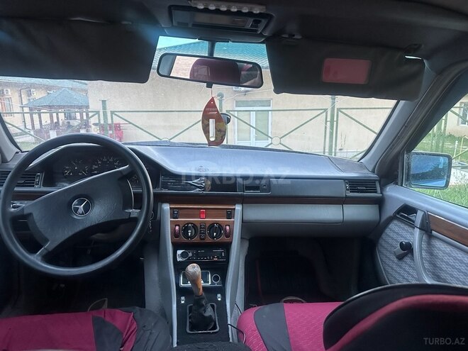 Mercedes E 250 1991, 588,686 km - 2.5 l - Goranboy