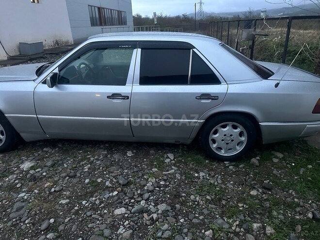 Mercedes E 250 1991, 588,686 km - 2.5 l - Goranboy