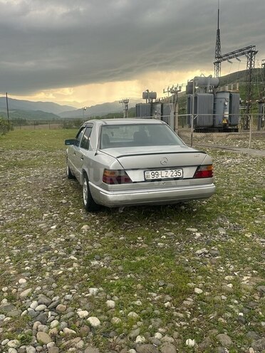 Mercedes E 250 1991, 588,686 km - 2.5 l - Goranboy