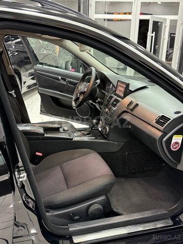 Mercedes C 220 d 2010, 175,000 km - 2.2 л - Sumqayıt