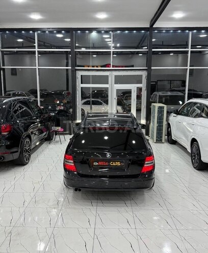 Mercedes C 220 d 2010, 175,000 km - 2.2 л - Sumqayıt