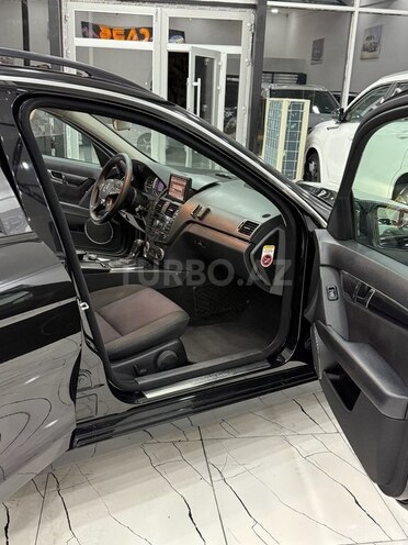 Mercedes C 220 d 2010, 175,000 km - 2.2 л - Sumqayıt