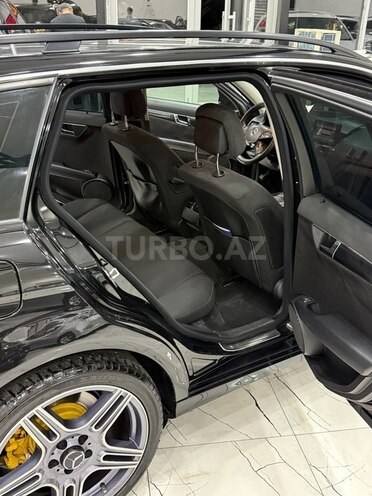 Mercedes C 220 d 2010, 175,000 km - 2.2 л - Sumqayıt