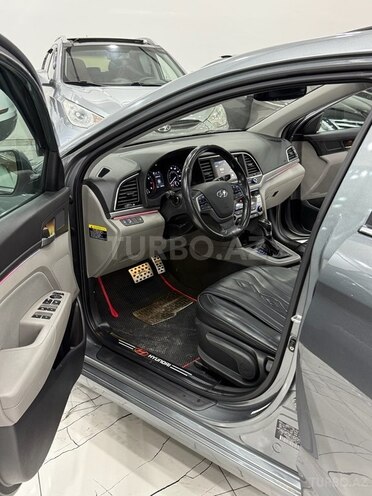 Hyundai Elantra 2018, 108,000 km - 2.0 l - Sumqayıt