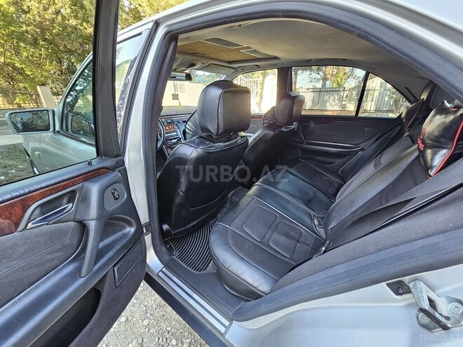 Mercedes E 240 1998, 356,700 km - 2.4 l - Yevlax