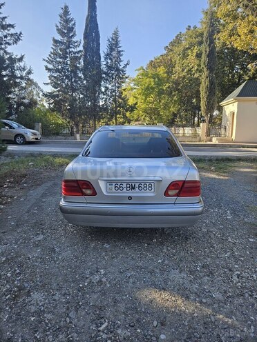 Mercedes E 240 1998, 356,700 km - 2.4 l - Yevlax
