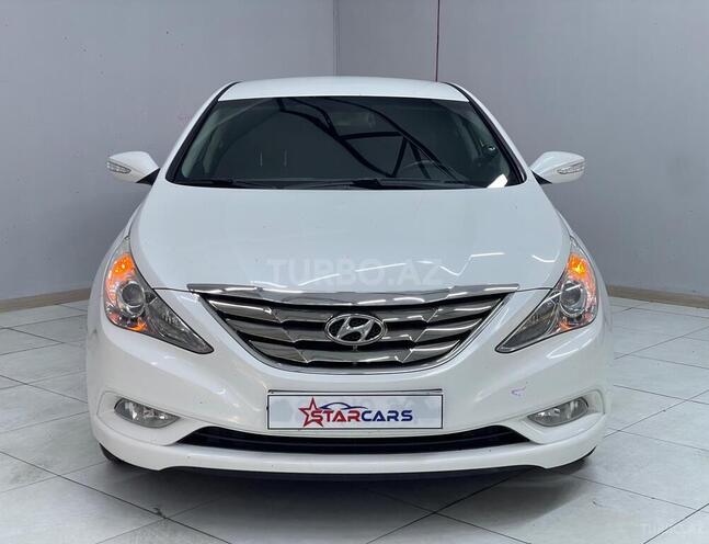 Hyundai Sonata-1