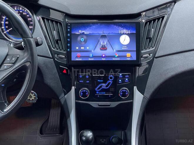Hyundai Sonata-13