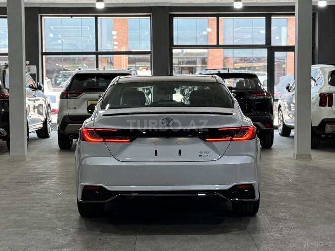 Toyota Camry-6