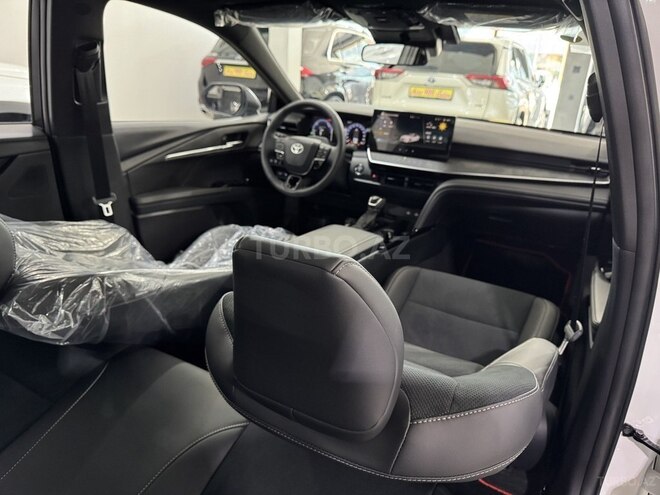Toyota Camry-8