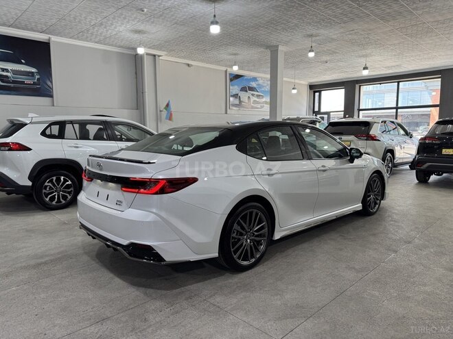 Toyota Camry-5