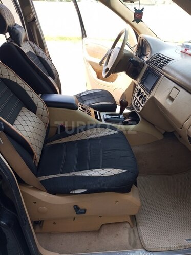 Mercedes ML 400 4MATIC 2001, 342,133 km - 4.0 l - Salyan