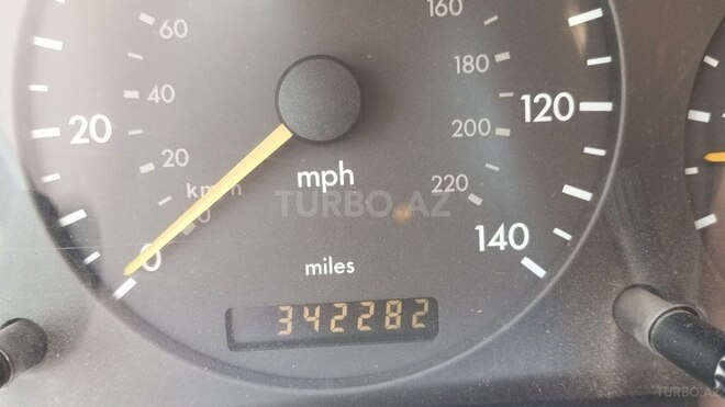 Mercedes ML 400 4MATIC 2001, 342,133 km - 4.0 l - Salyan