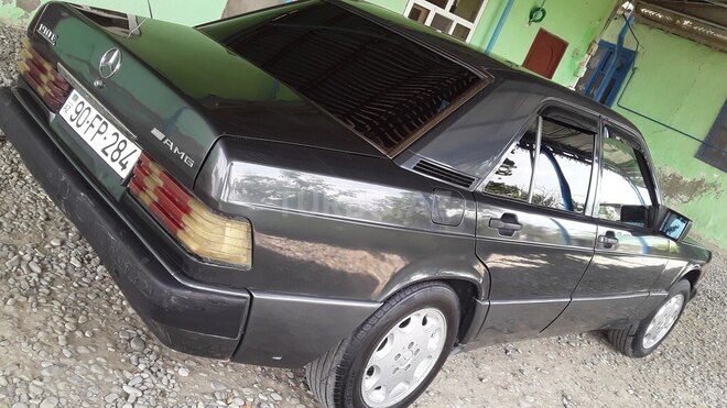 Mercedes 190 1990, 555,555 km - 2.0 l - Salyan