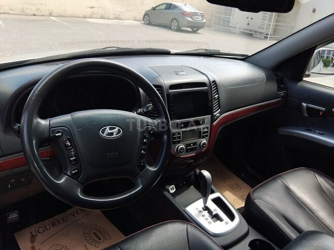 Hyundai Santa Fe-15