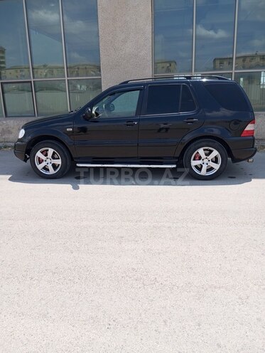 Mercedes ML 400 4MATIC 2001, 342,133 km - 4.0 l - Salyan
