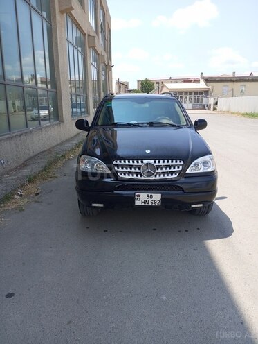 Mercedes ML 400 4MATIC 2001, 342,133 km - 4.0 l - Salyan