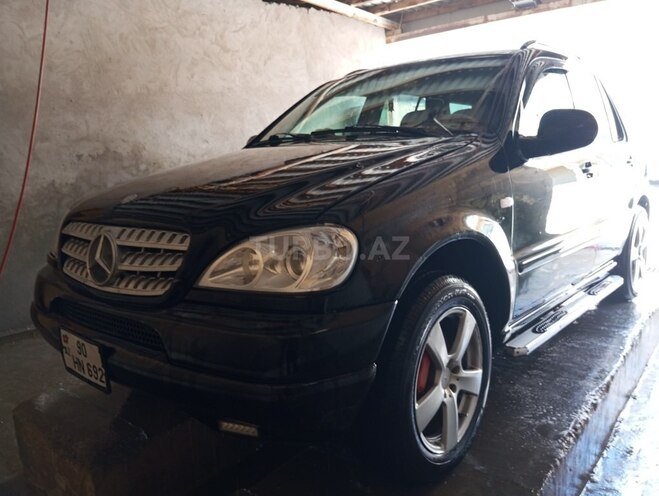 Mercedes ML 400 4MATIC 2001, 342,133 km - 4.0 l - Salyan
