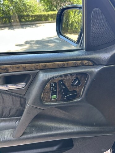 Mercedes E 240 1998, 338,000 km - 2.4 l - Yevlax