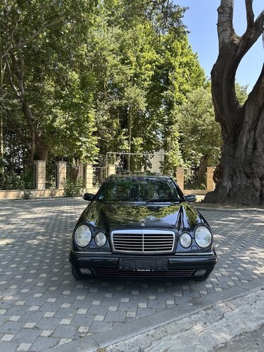 Mercedes E 240 1998, 338,000 km - 2.4 l - Yevlax