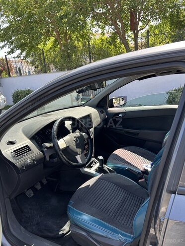 Opel Astra 2009, 240,000 km - 1.6 l - Bakı