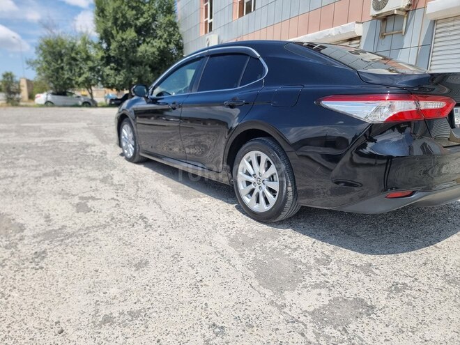 Toyota Camry-6