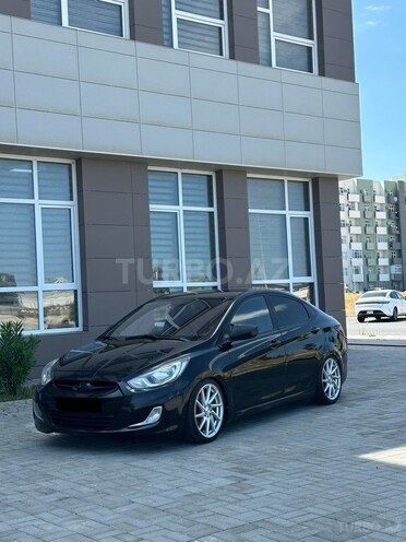 Hyundai Accent 2013, 220,000 km - 1.6 l - Bakı