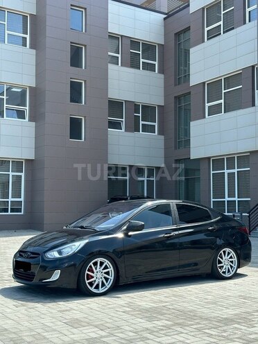 Hyundai Accent 2013, 220,000 km - 1.6 l - Bakı