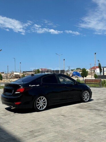 Hyundai Accent 2013, 220,000 km - 1.6 l - Bakı