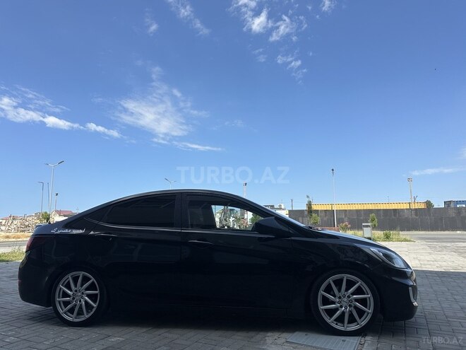 Hyundai Accent 2013, 220,000 km - 1.6 l - Bakı