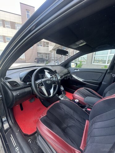 Hyundai Accent 2013, 220,000 km - 1.6 l - Bakı