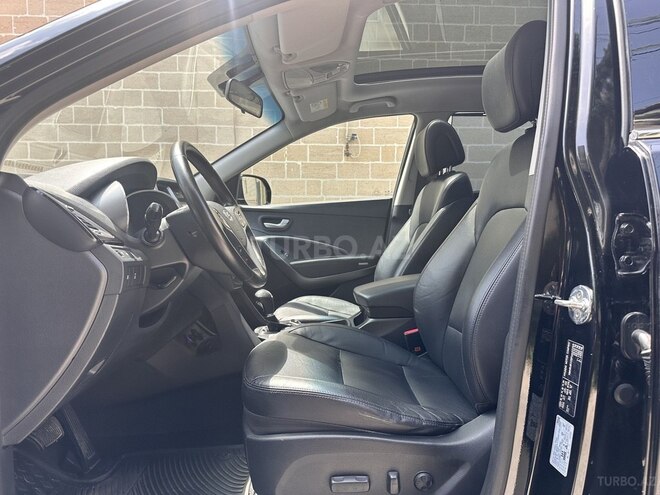 Hyundai Santa Fe-15
