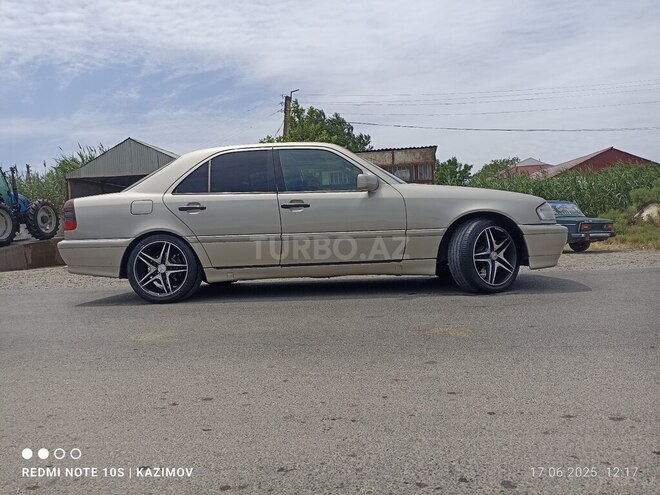 Mercedes C 230 1998, 331,210 km - 2.3 l - Beyləqan