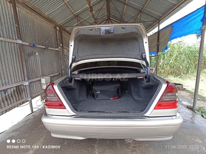 Mercedes C 230 1998, 331,210 km - 2.3 l - Beyləqan