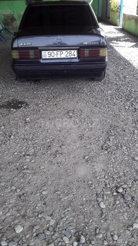 Mercedes 190 1990, 555,555 km - 2.0 l - Salyan