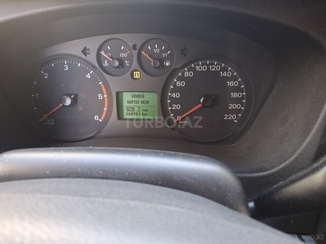 Ford Transit-4