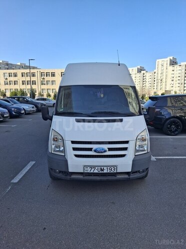 Ford Transit-15