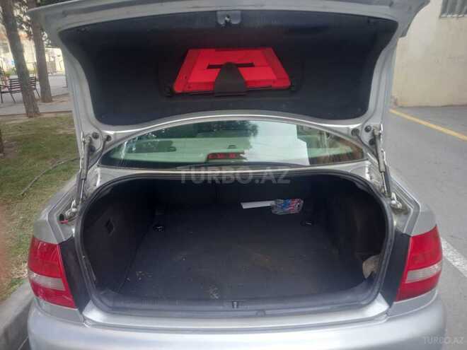 Audi A4 2000, 174,000 km - 1.8 l - Bakı