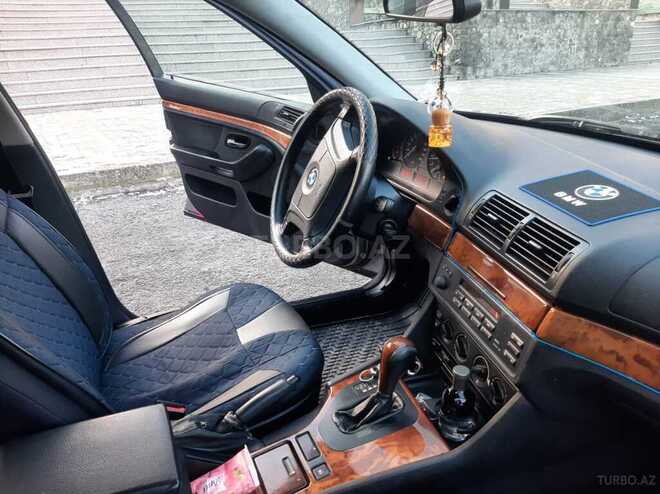BMW 520-8