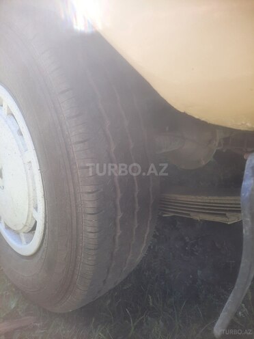 GAZ 24 1991, 180,000 km - 2.5 l - Balakən