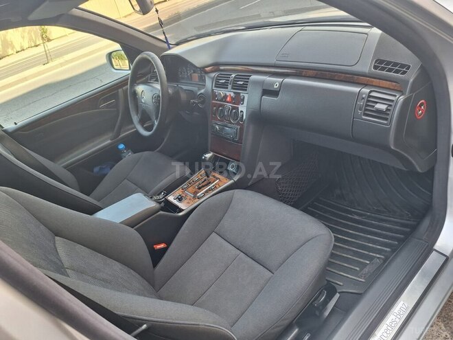 Mercedes E 220 d 2000, 337,000 km - 2.2 л - Bakı
