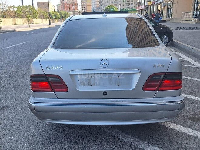Mercedes E 220 d 2000, 337,000 km - 2.2 л - Bakı