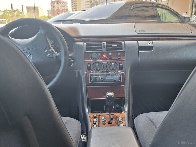 Mercedes E 220 d 2000, 337,000 km - 2.2 л - Bakı