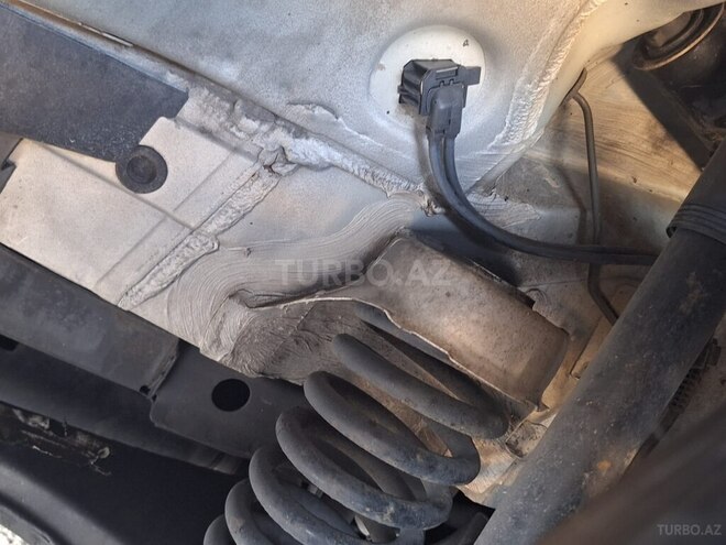 Mercedes E 220 d 2000, 337,000 km - 2.2 л - Bakı