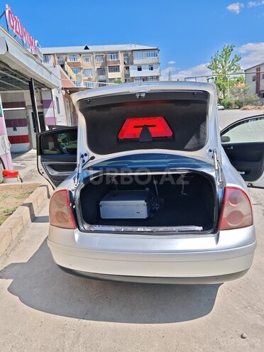 Volkswagen Passat 2001, 365,157 km - 2.0 l - Gəncə
