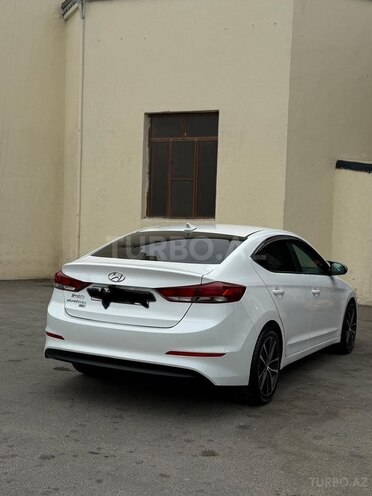 Hyundai Elantra 2018, 158,232 km - 2.0 л - Bakı