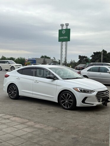 Hyundai Elantra 2018, 158,232 km - 2.0 л - Bakı