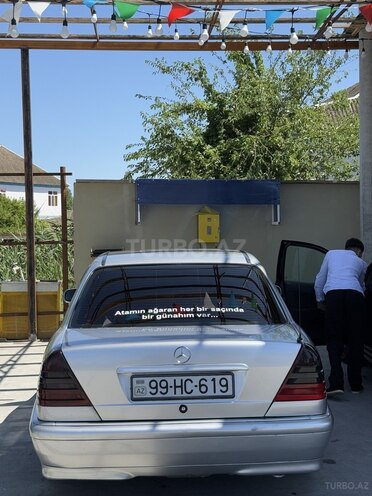 Mercedes C 220 1999, 300,000 km - 2.2 л - Ucar