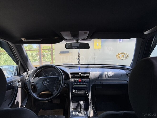 Mercedes C 220 1999, 300,000 km - 2.2 л - Ucar
