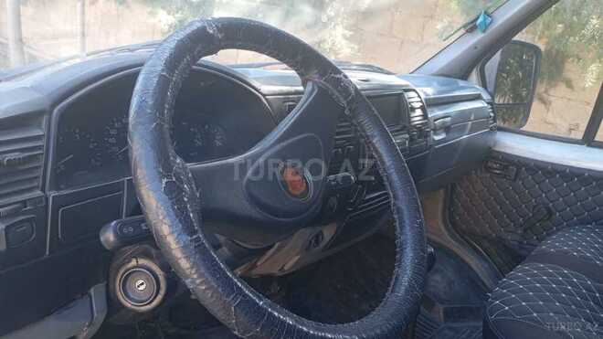 GAZ  2005, 500,000 km - 2.5 l - Bakı